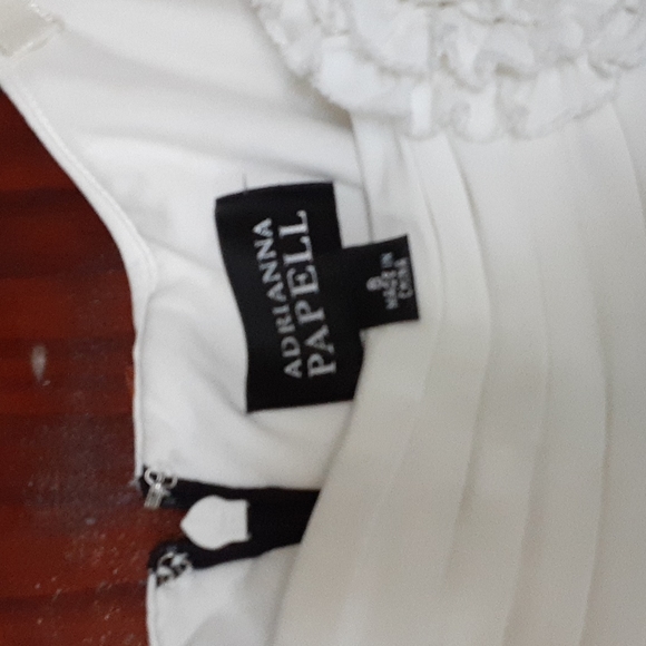 Adrianna Papell sz 8 cocktail dress with chiffon neckline and white flower - Picture 2 of 7